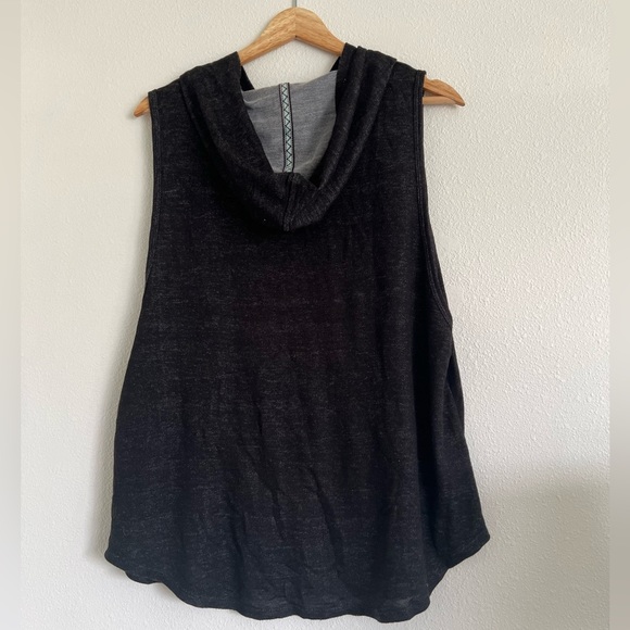 Workout gym top - Picture 4 of 4